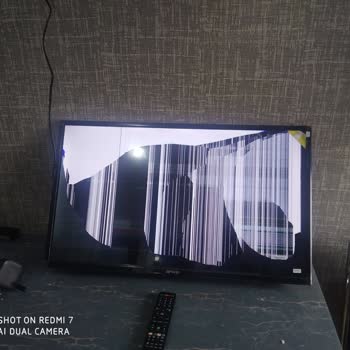 Kırık Televizyon Ve Çözüm Bulunamayan Sorun