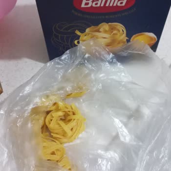 Makarnadan Çıkan Böcekler Şok Etti