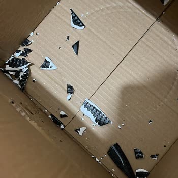 Kırık Ürün Ve Yetersiz Müşteri Hizmetleri