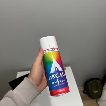 Kuruma Sorunu Yaşatan Sprey Boya