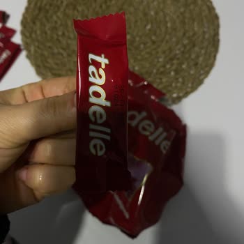 Aldığım Çikolata Paketinden Boş Çikolatalar Çıktı