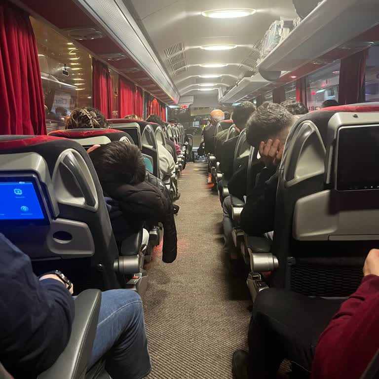 Eski Otobüslerle Uzun Yol Çilesi