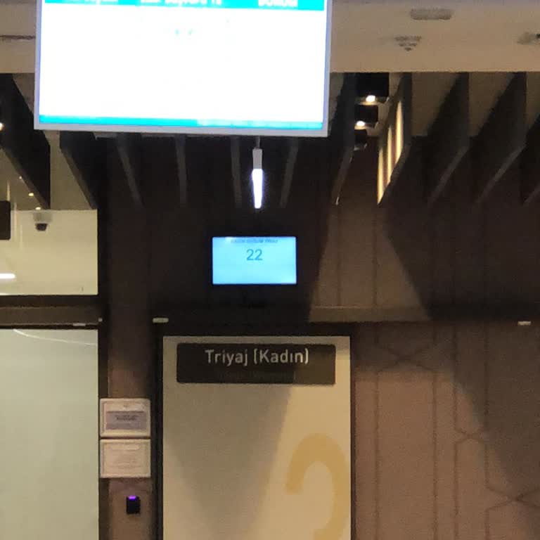 Kadın Doğum Bölümünde İlgisizlik Ve Kötü Muamele