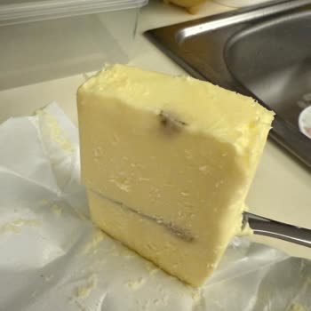 Tereyağında Beklenmedik Siyah Madde Şoku