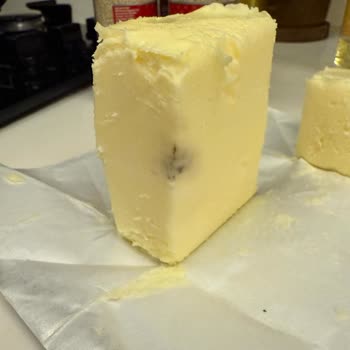 Tereyağında Beklenmedik Siyah Madde Şoku