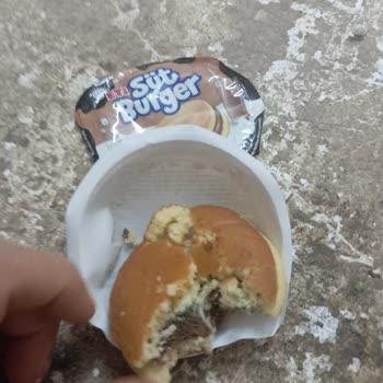 Küflenmiş Süt Burger İle Şok Edici Deneyim