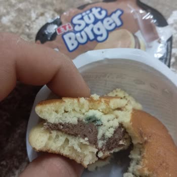 Küflenmiş Süt Burger İle Şok Edici Deneyim