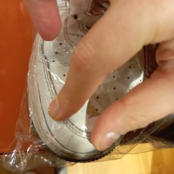 Nike Ayakkabıda Kalitesiz Yapışkan Sorunu Ve Hatalı İnceleme