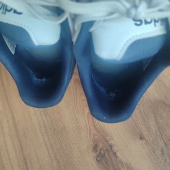 Adidas Ayakkabıda Erken Aşınma Ve Deformasyon Sorunu