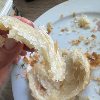 Dondurulmuş Boyozdan Çıkan Mavi Cisim Şoku
