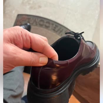 Trend. Luxurry Kısa Sürede Yırtılan Ayakkabı İçin Dönüş Sağlanmadı!