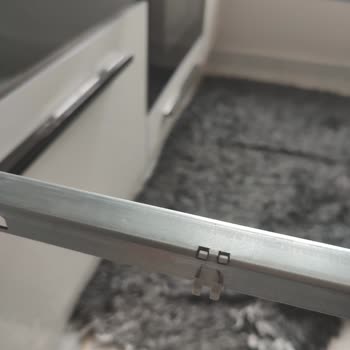 Teleskobik Raylı Çekmecede Kırılan Parçalar Ve Yüksek Ücret Talebi