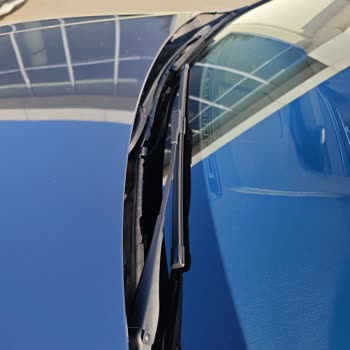 BMW'den Beklenmeyen Cam Çatlağı Sorunu