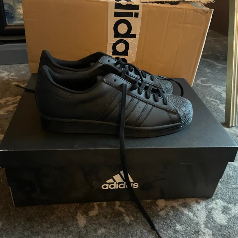 Adidas TR'den Gelen Hayal Kırıklığı: Eksik Ve Şüpheli Ürün Teslimatı
