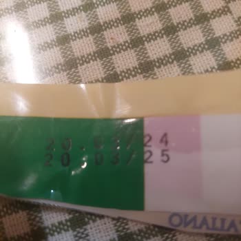 Bozuk Ürün Nedeniyle Hayal Kırıklığı Ve Ziyan Olan Malzemeler