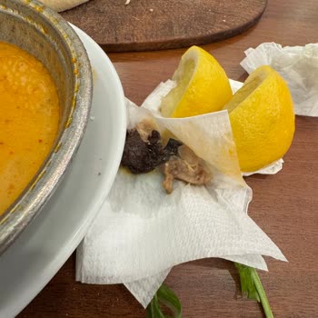 Hijyen Sorunu Ve İlgisiz Garsonlar