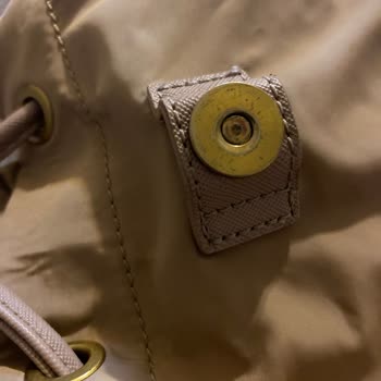 Guess Çantanın Metal Kısımları Aşındı Ve Kullanılamaz Durumda