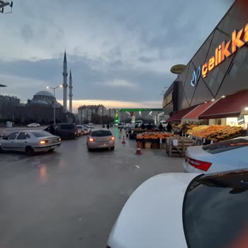 Çelikkayalar Market'in Usulsüz Sergi Ve Otopark Sorunu