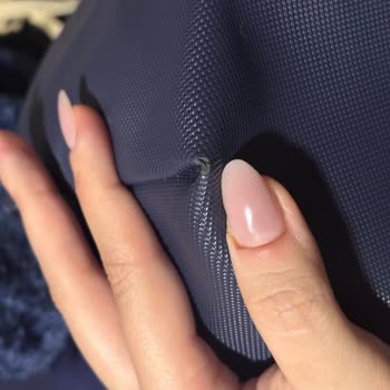Lacoste Çantanın Hızla Aşınan Köşeleri