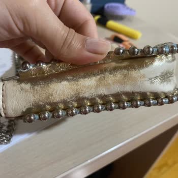 Çantamın Rengi Değişti, Yardım Bekliyorum