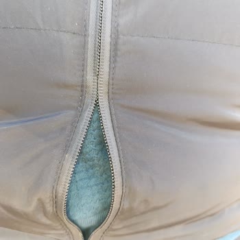 Slazenger Mont: Kalitesiz İşçilik Ve Dar Kalıp Sorunu