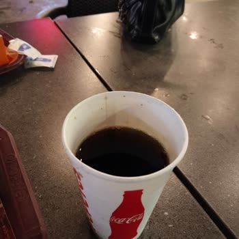 Popeyes Şubesinde Yarım Bardak Kola Sorunu