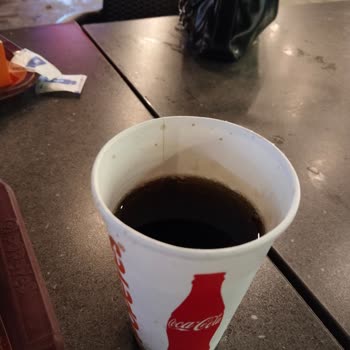 Popeyes Şubesinde Yarım Bardak Kola Sorunu