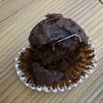 Brownie Ürününden Çıkan Yabancı Madde Şoku