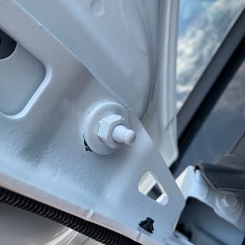 Sıfır Araçta Fabrikasyon Hatası: Ford Focus Kaput Sorunu