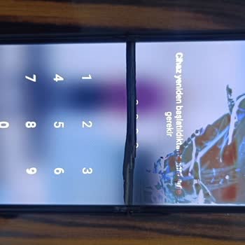 Yüksek Ücretli Telefonun Ekran Sorunu Hayal Kırıklığı Yarattı