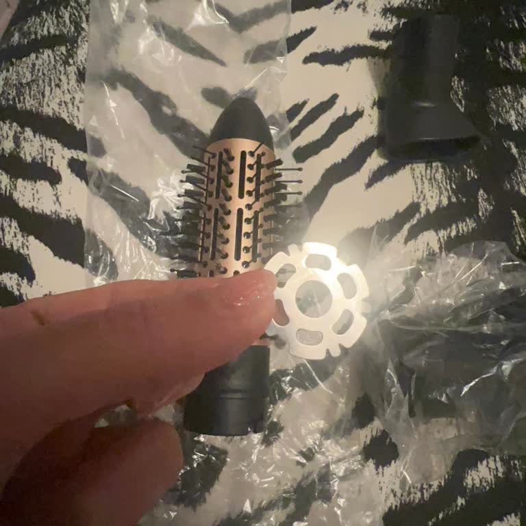 Arzum Saç Şekillendirici Hüsranı: Metal Parça Düştü