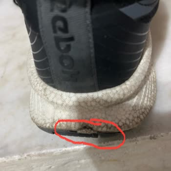 Reebok Ayakkabının Dayanıksız Taban Sorunu
