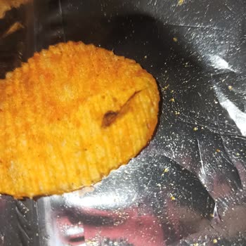 Ruffles Gece Yarısı Cips Keyfi Böcekle Kabusa Döndü
