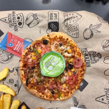 Küçük Boyutlu Ve Az Malzemeli Pizzaya Yüksek Ücret