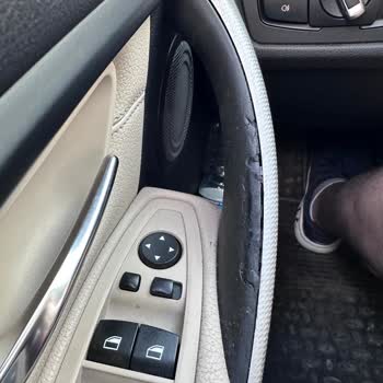 BMW Kapı Kolu Tutamaçlarının Erimesi Ve Deformasyonu