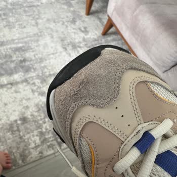 Güvenilir Marka Ayakkabılarının Beklenmedik Kalite Sorunu