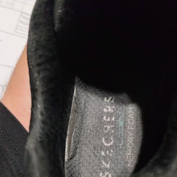 Skechers Ayakkabı Üretim Hatası Ve Müşteri Memnuniyetsizliği!