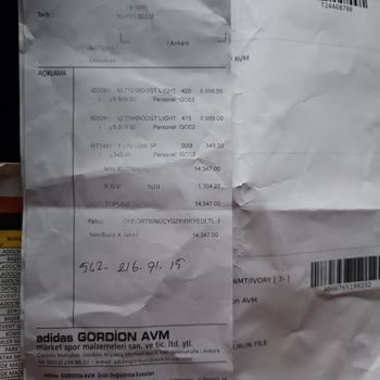 Adidas Ultraboost Ayakkabıda Kalitesiz Malzeme Sorunu