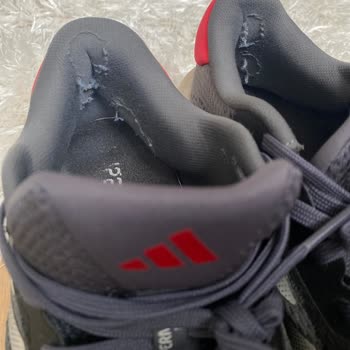 Adidas Ayakkabıda Kalitesiz Astar Ve Yetersiz Müşteri Hizmeti