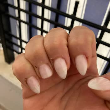 Hez2 Güzellik Ve Yaşam Yaptırdığım Tırnağın 1 Tanesi 2 Saat Sonra Kırıldı