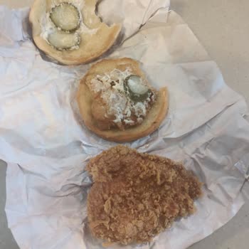 Eksik Tavuk Eti Ve İlgisiz Müdür