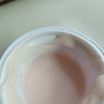 Danone Süprix Ürünün İçinden Çıkan Parçacıklar