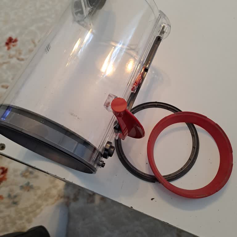 Dyson V15'in Dayanıksız Parçaları Hayal Kırıklığına Uğrattı