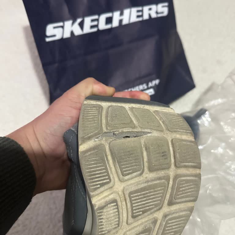 Skechers Ayakkabımın Tabanı Kısa Sürede Yarıldı
