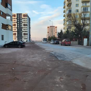 Narince Sokak'ta Çamur Ve Su Birikintisi Sorunu