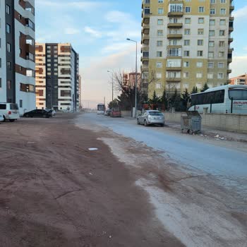 Narince Sokak'ta Çamur Ve Su Birikintisi Sorunu