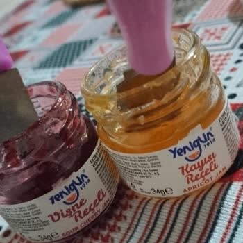 Yenigün Vişne Reçelinde Çekirdek Tehlikesi