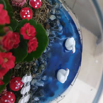 Ölü Böceklerle Dolup Taşan Çiçek Sepeti Siparişi Kabusu