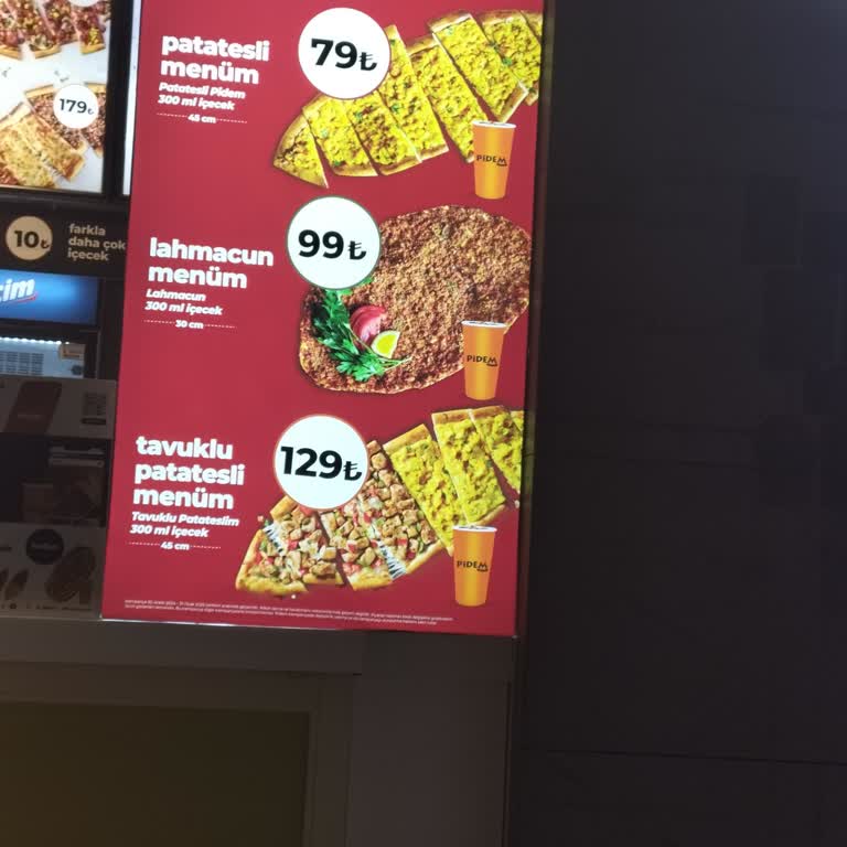 Lezzetsiz Lahmacun Ve Pişmemiş Pide Deneyimi