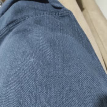 Yeni Gömlek Leke Skandalı